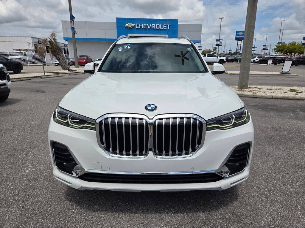 Used 2021 White BMW xDrive40i image 22