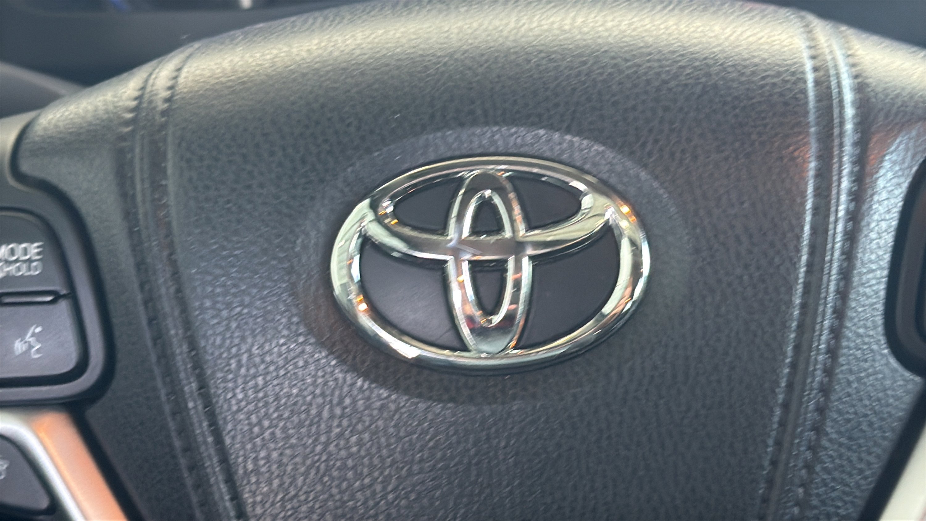 Used 2014 Attitude Black Metallic Toyota XLE image 28