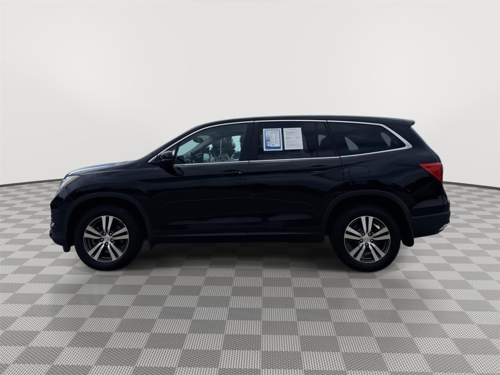 Used 2018 Crystal Black Pearl Honda EX-L image 3