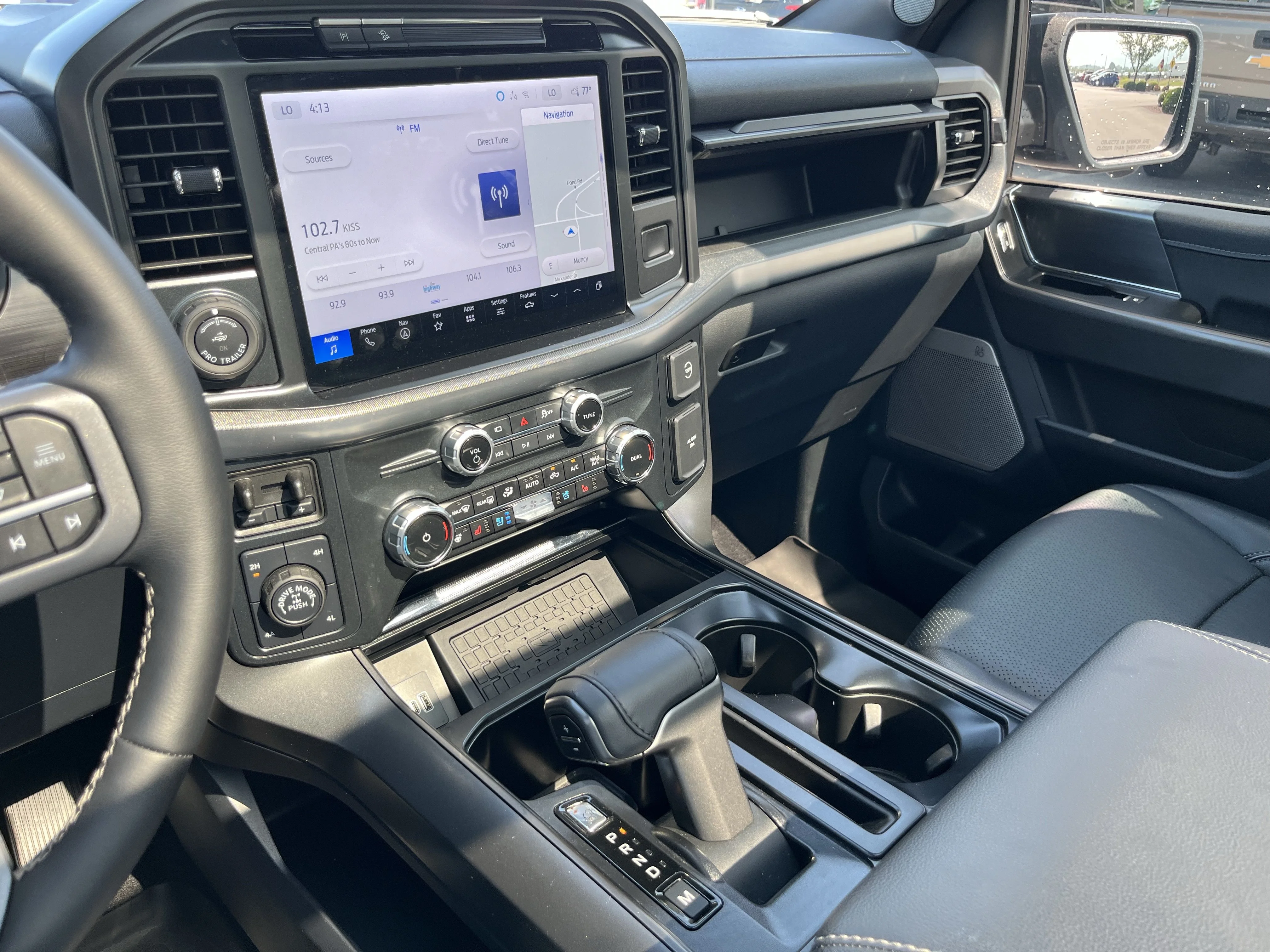 Used 2025 Black Metallic Ford Lariat image 31
