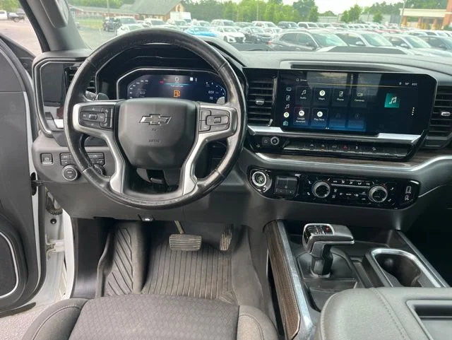 Used 2022 White Chevrolet LT Trail Boss image 15