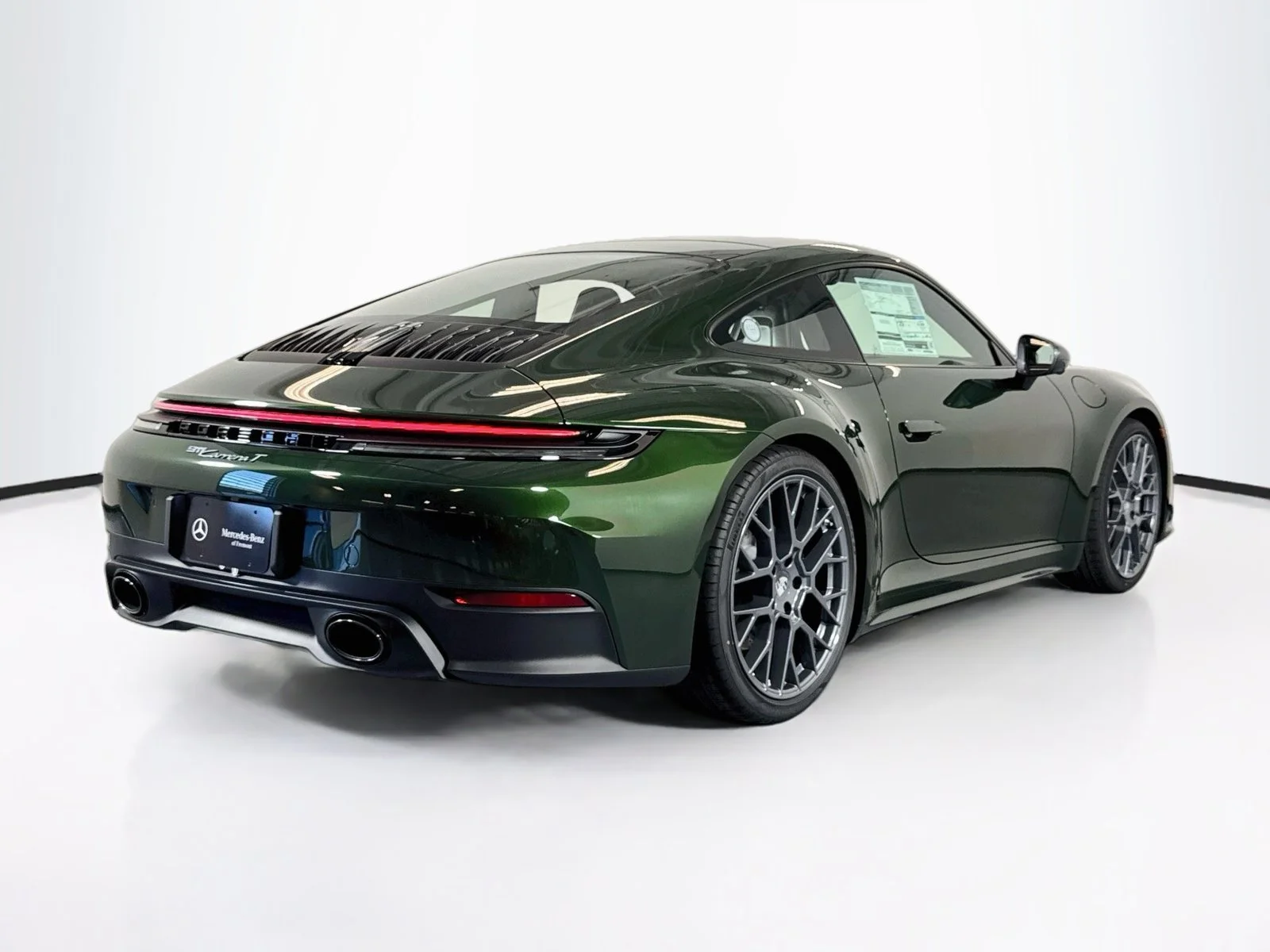 New 2026 Oak Green Metallic Neo Porsche Carrera T image 9