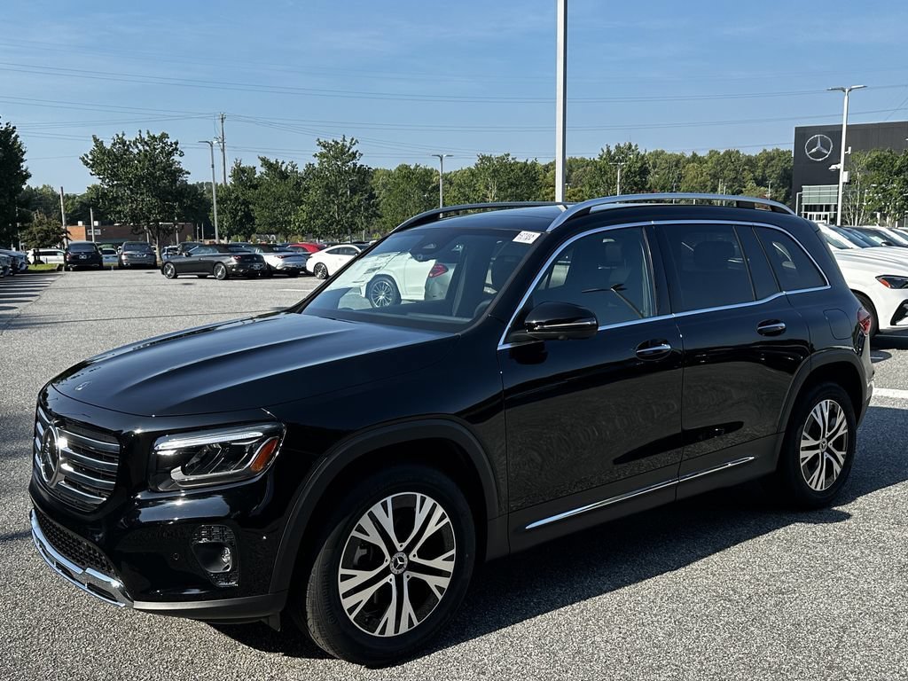 New 2026 Night Black Mercedes-Benz GLB 250 image 41