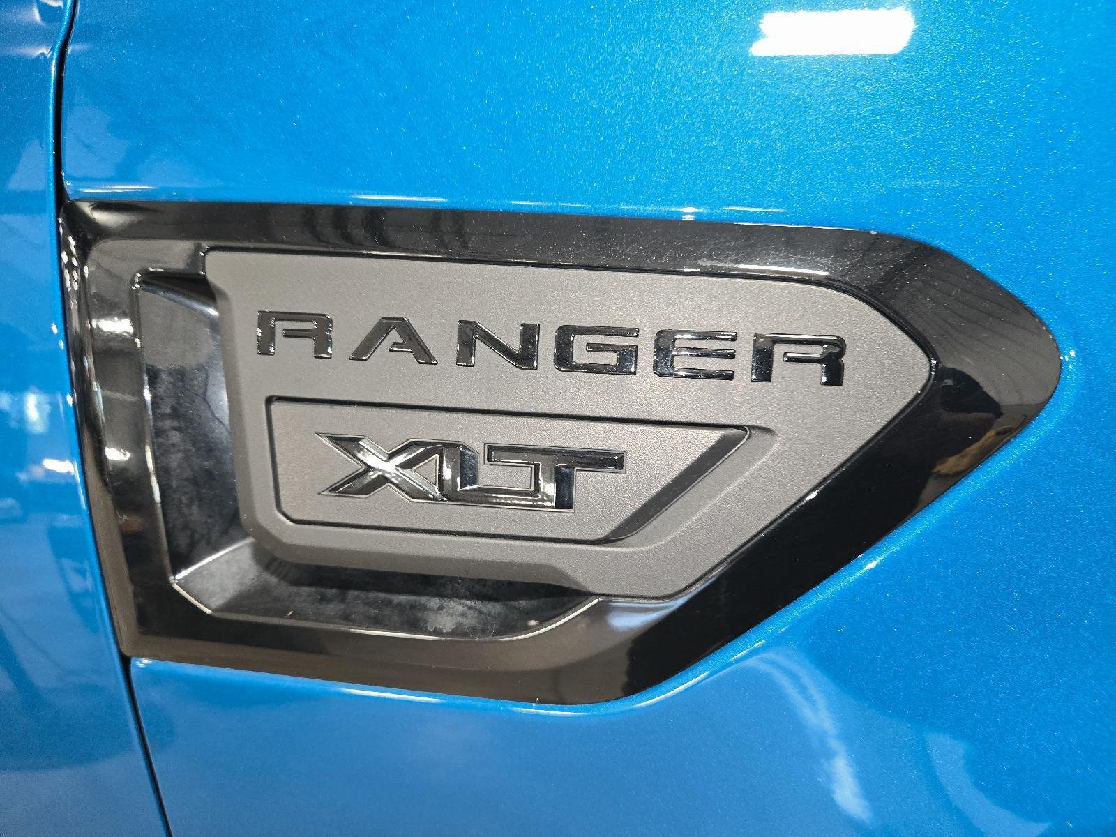 Used 2022 Velocity Blue Ford XLT image 44