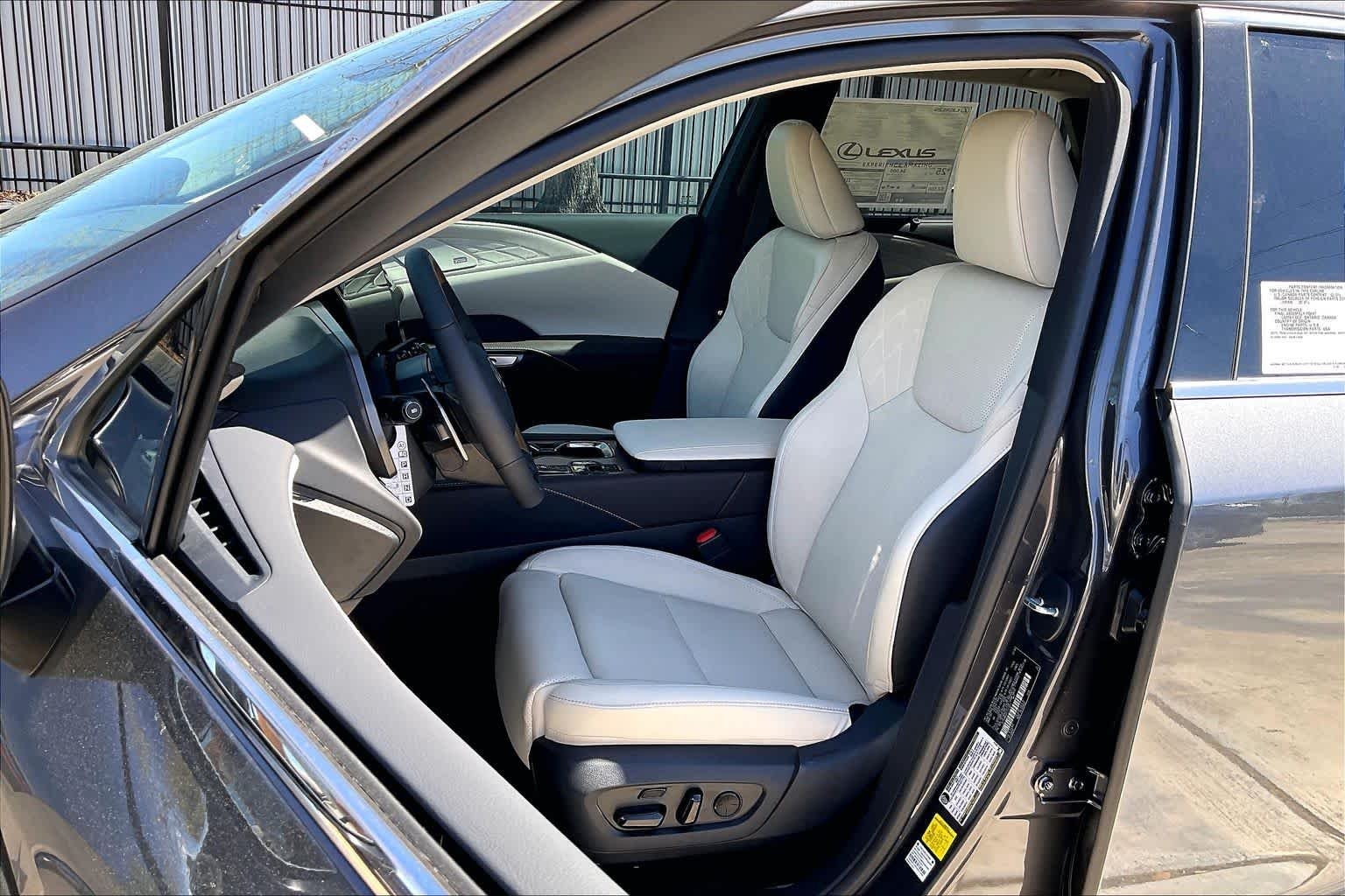 2026 Lexus RX 350 Luxury - Photo 17