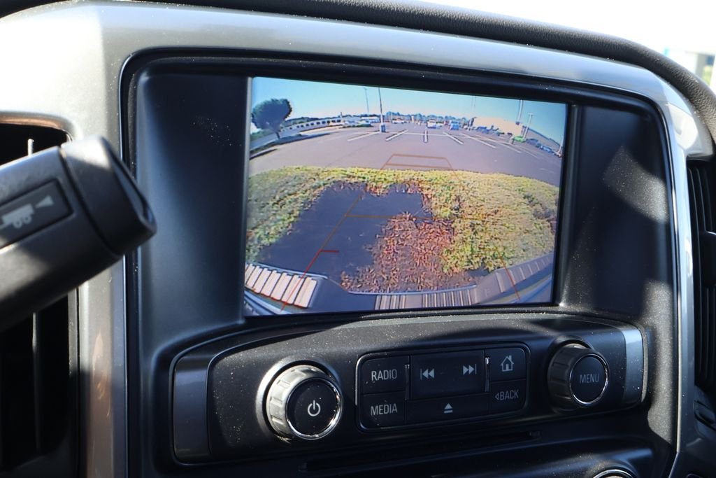 Used 2018 Silver Chevrolet LT image 25