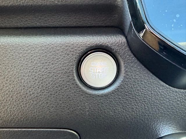 2025 Kia Carnival SX - Photo 28