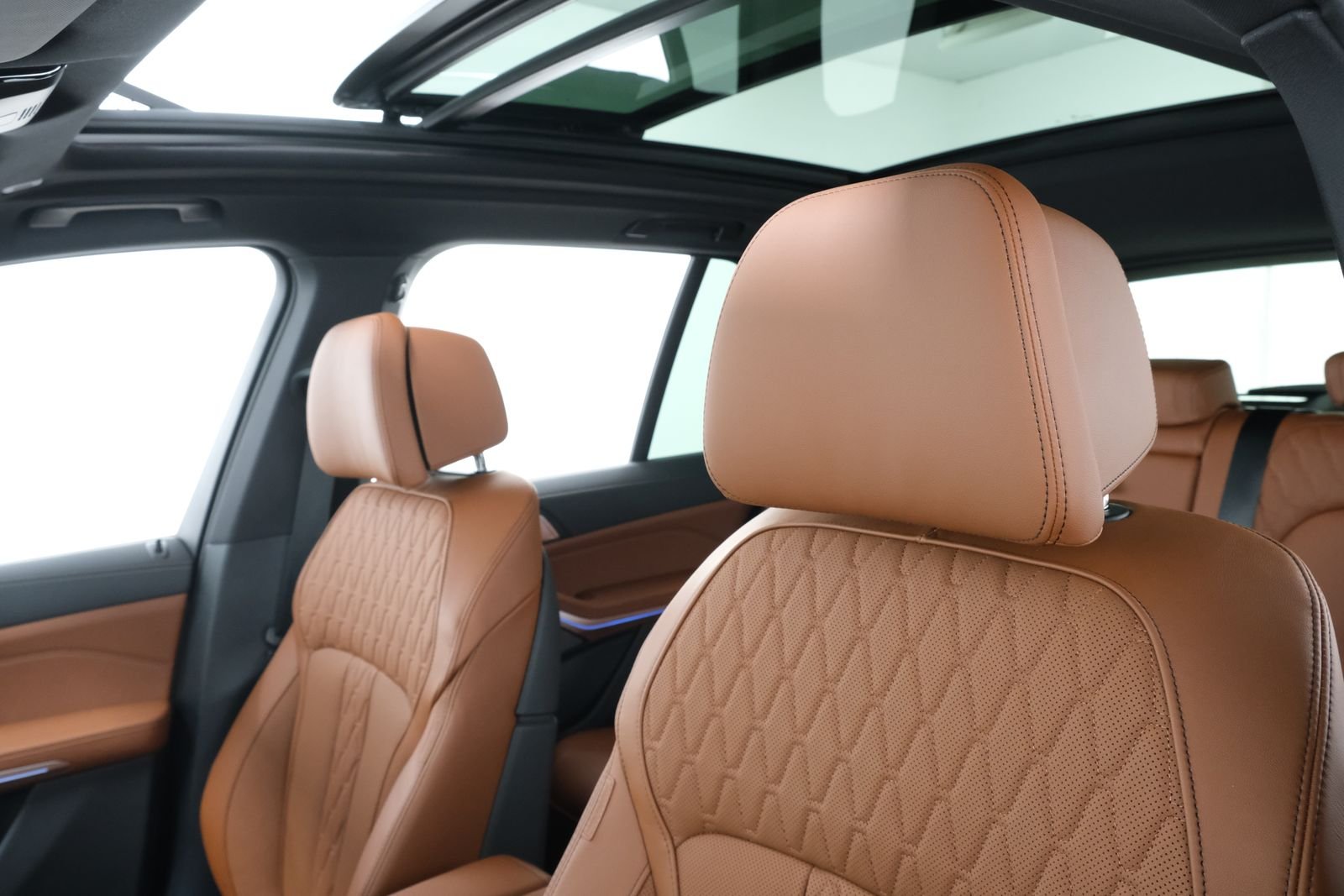 New 2026 Brooklyn Grey Metallic BMW xDrive50e image 28