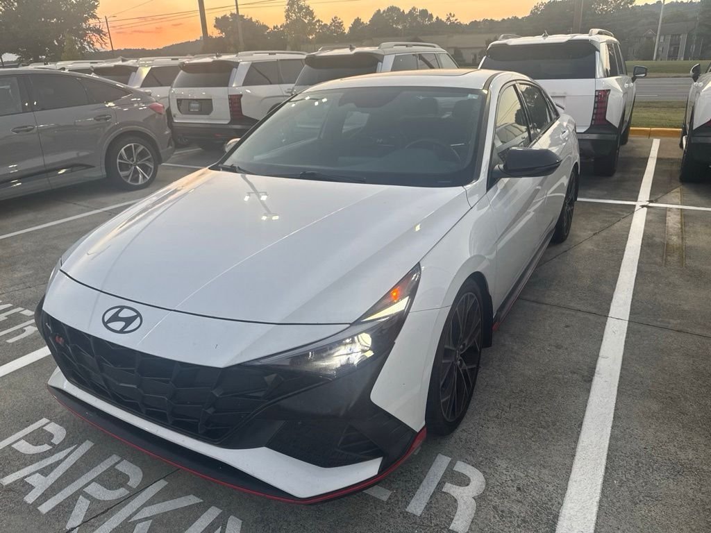 Used 2023 White Hyundai Base image 2