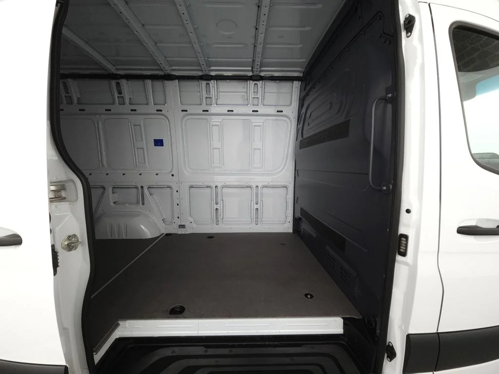 Used 2025 Arctic White Mercedes-Benz Cargo 144 WB image 22