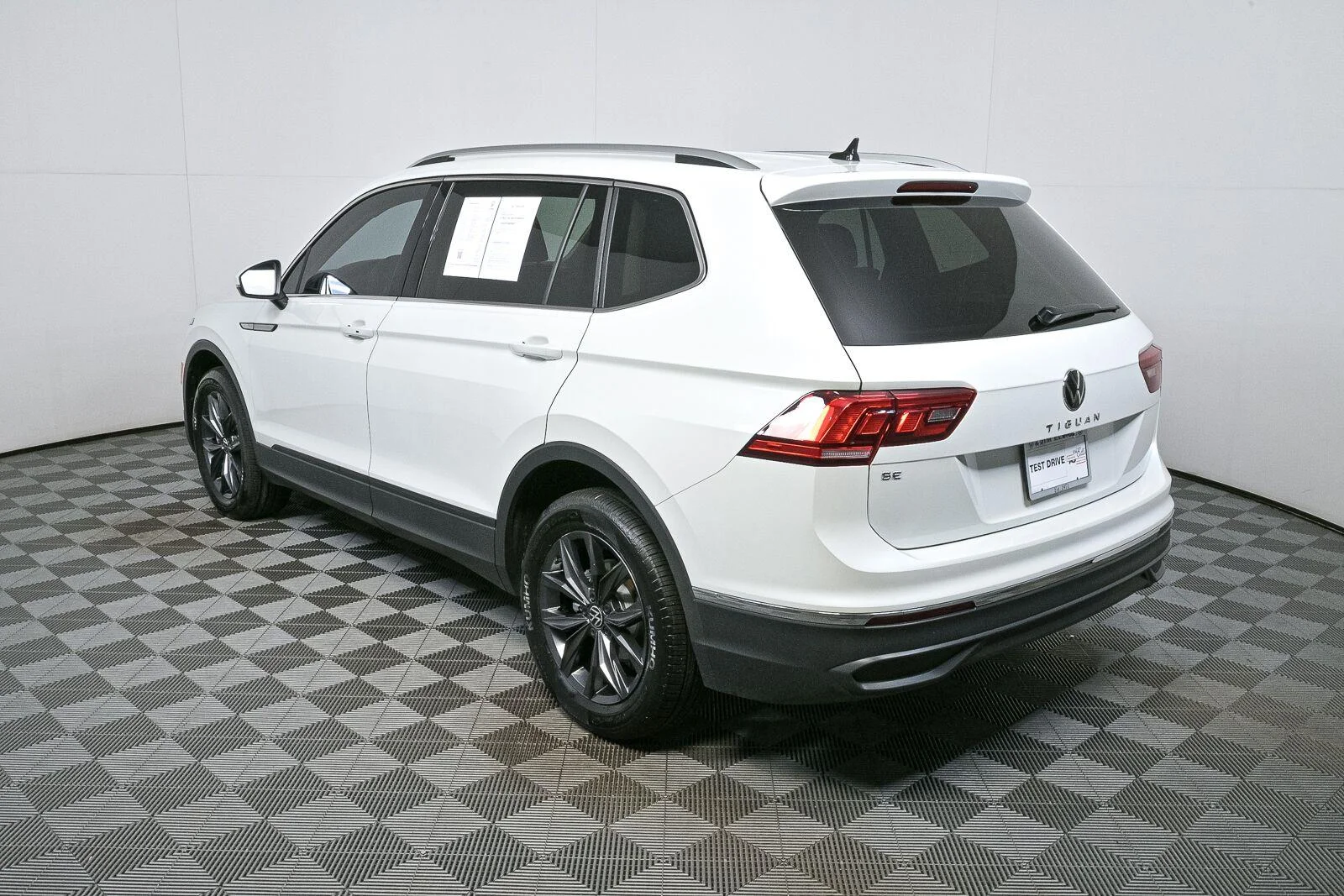 Certified Used 2023 Opal White Pearl Volkswagen SE image 36