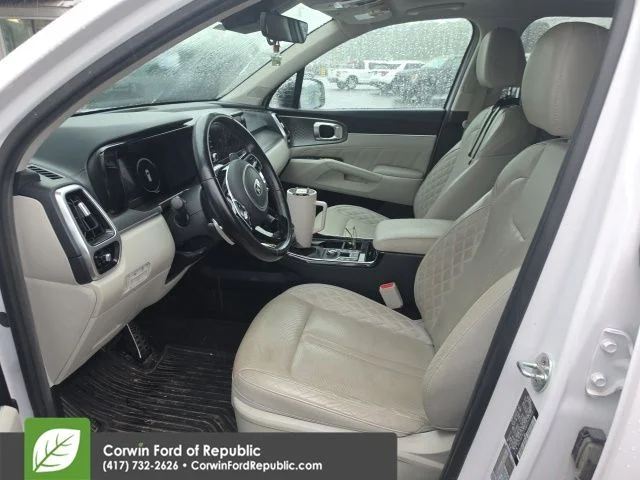 Used 2021 Glacial White Pearl Kia SX-Prestige image 9