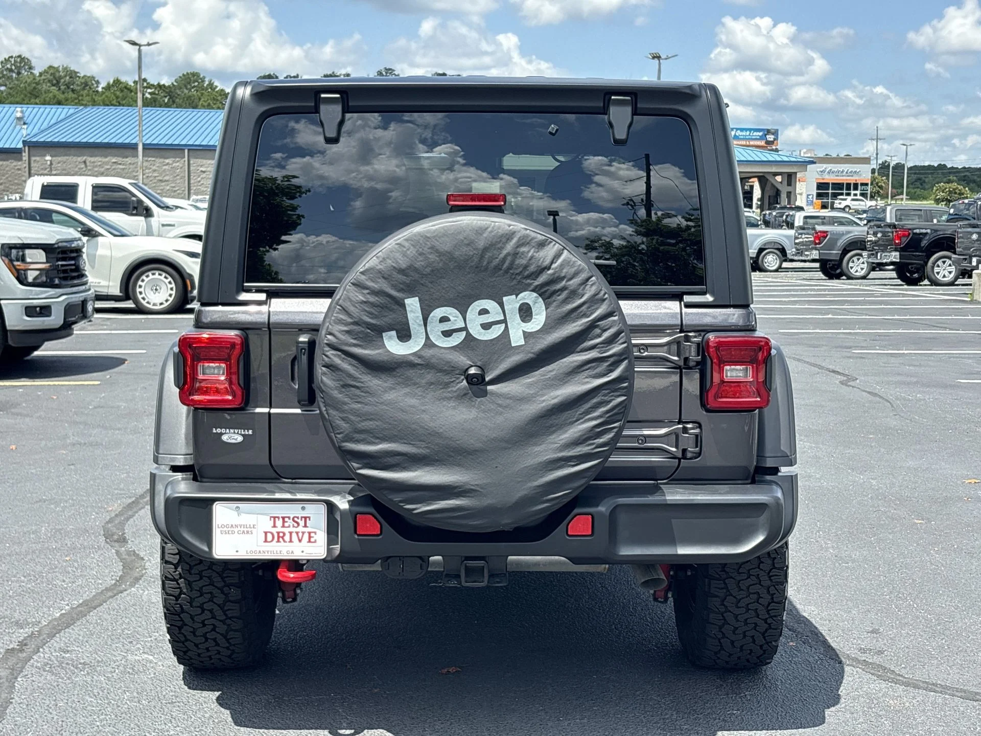 Certified Used 2024 Granite Crystal Clearcoat Metallic Jeep Rubicon image 20