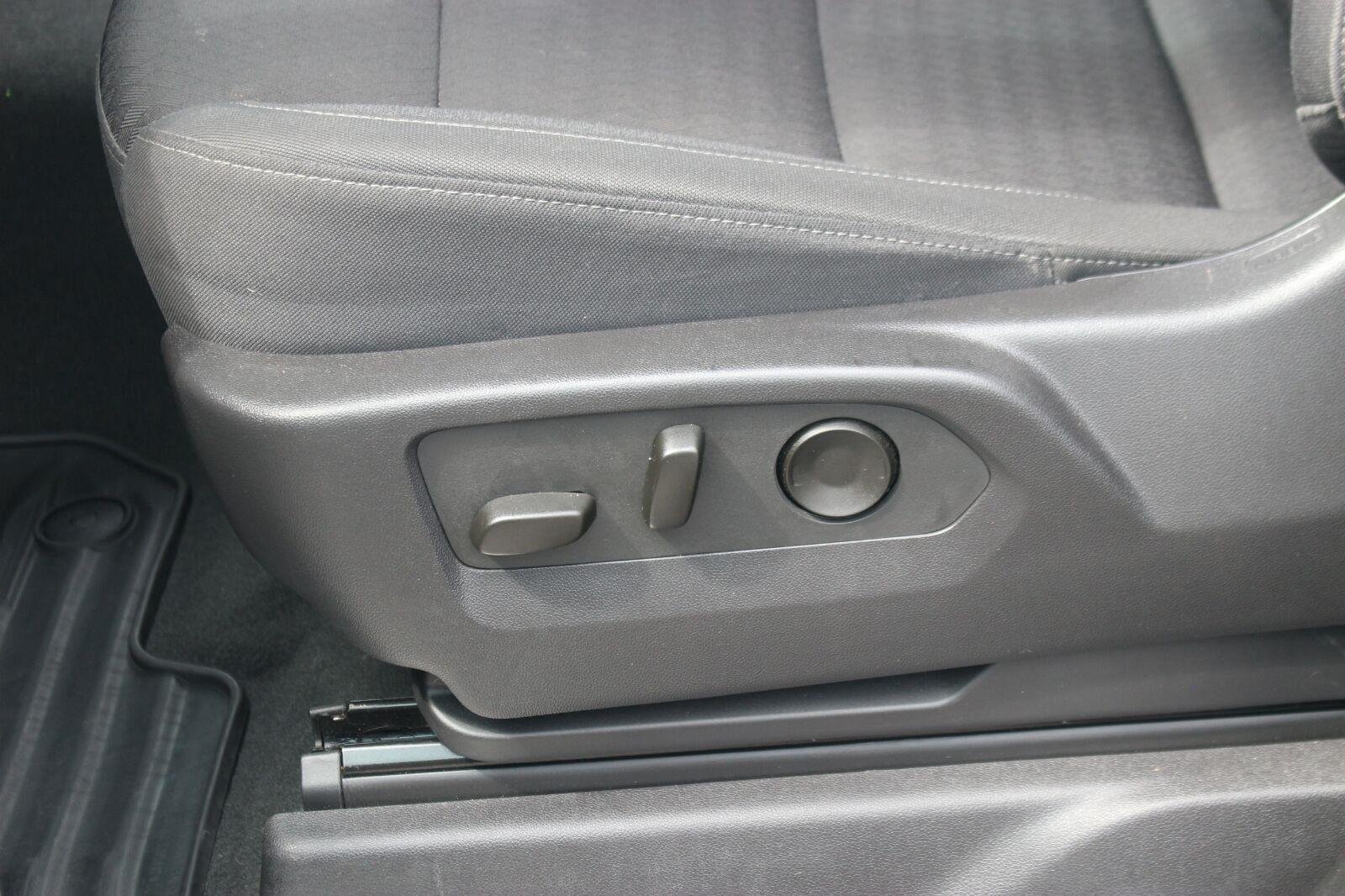 Used 2025 Cypress Gray Chevrolet LT image 19
