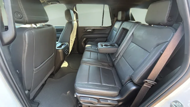 Used 2025 White Chevrolet LT image 18