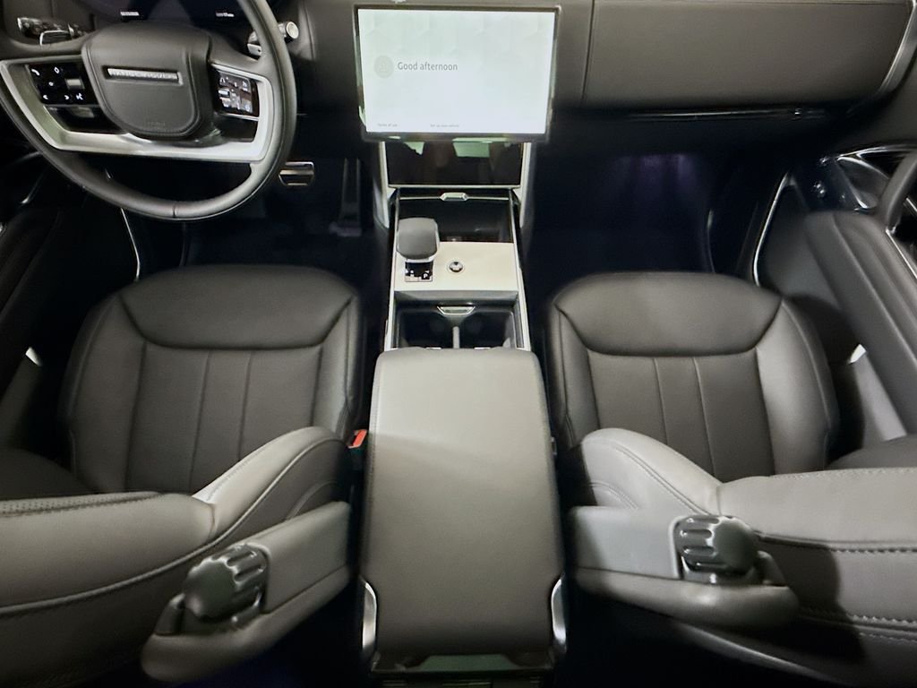 New 2026 Fuji White Land Rover SE image 15