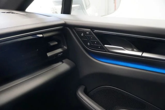 2026 Porsche Macan S - Photo 22