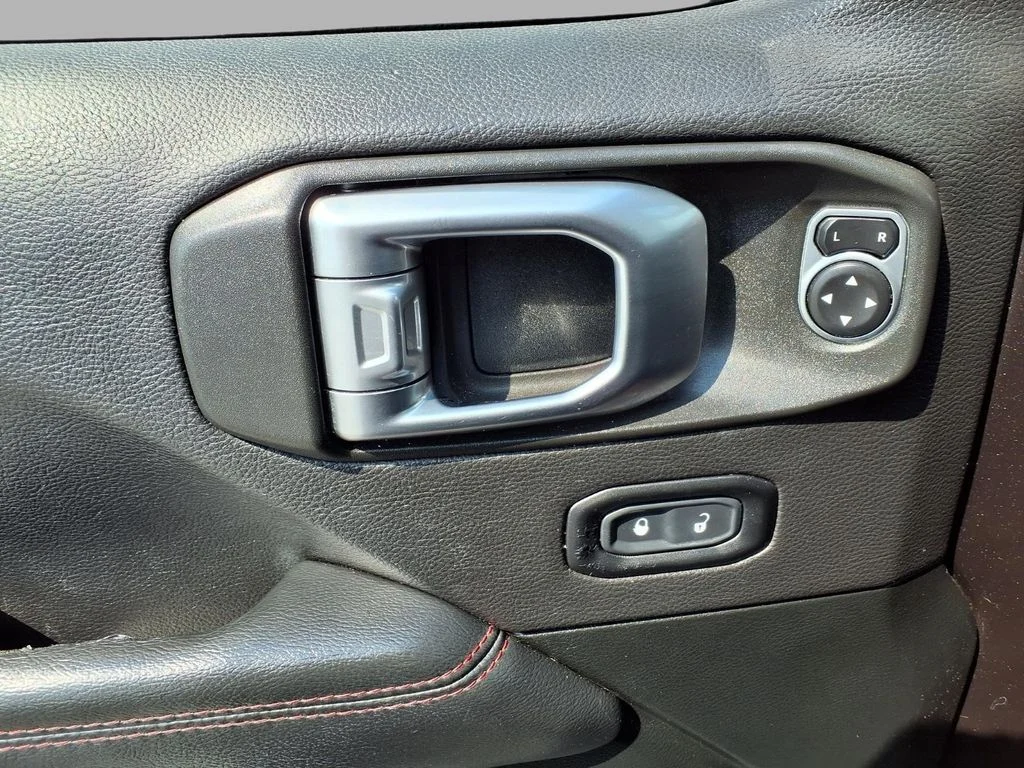 Certified Used 2020 Gray Jeep Rubicon image 19