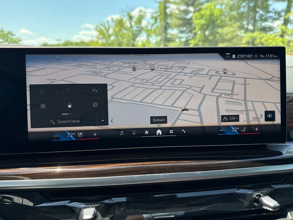 New 2026 White BMW xDrive40i image 17