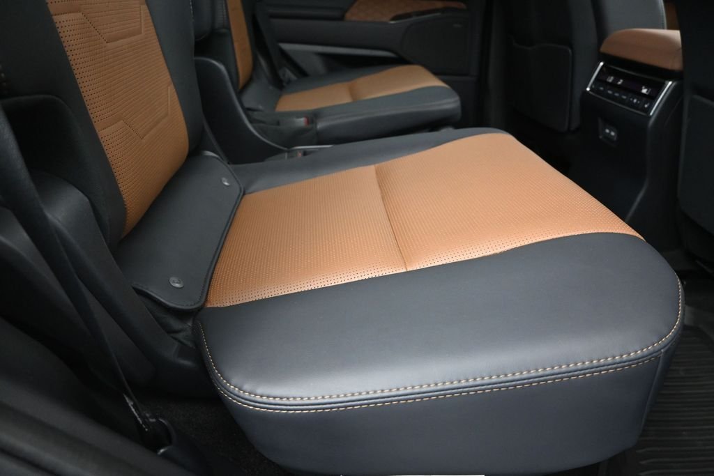 2024 Lexus GX Luxury - Photo 22