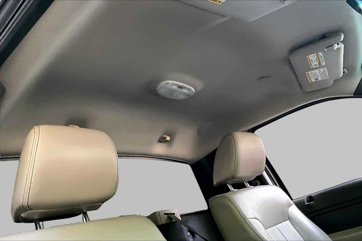 Used 2009 Oxford White Ford XL image 13