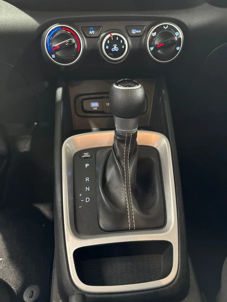 Used 2025 Blue Hyundai SE image 36