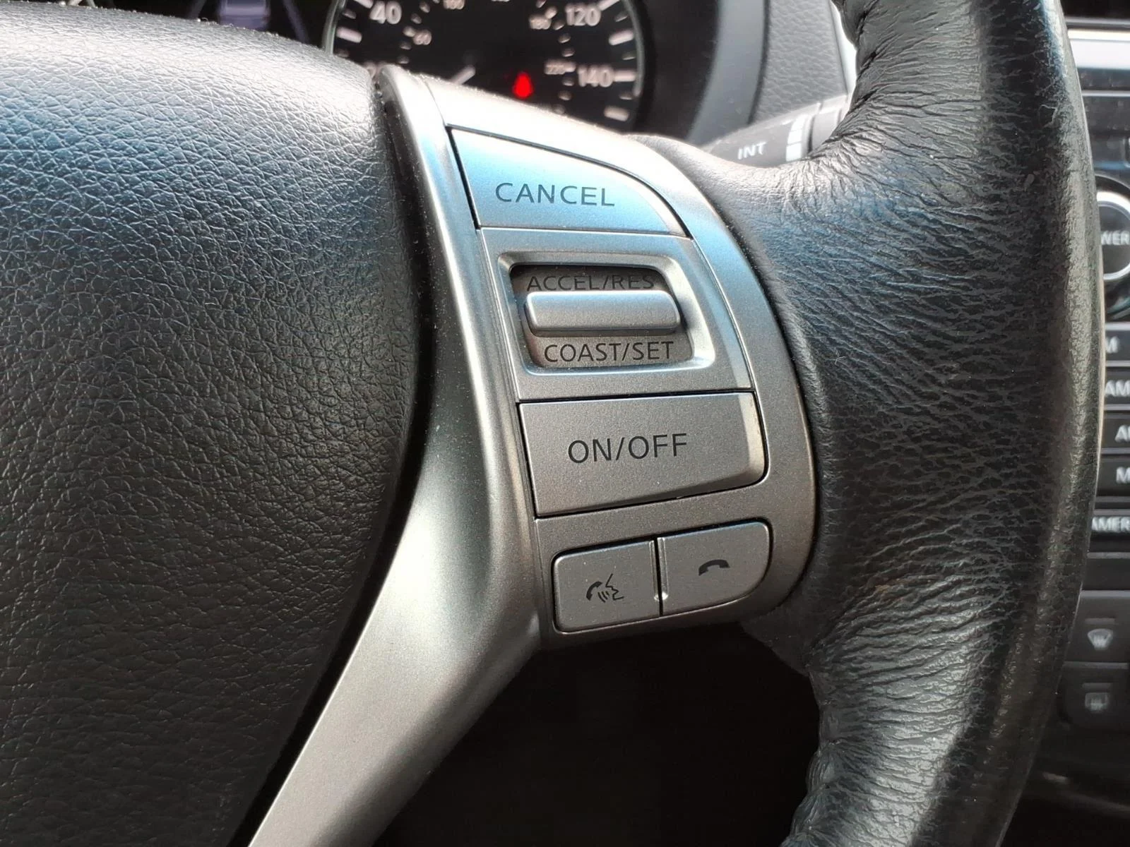 Used 2015 Pearl White Nissan 2.5 SL image 16