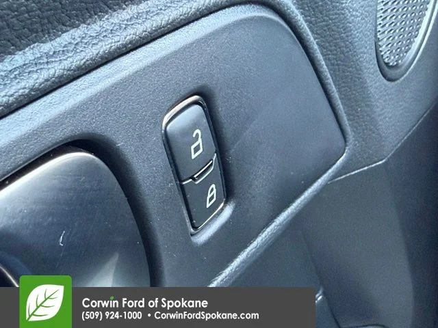 Used 2022 Orange Ford Shelby GT500 image 21