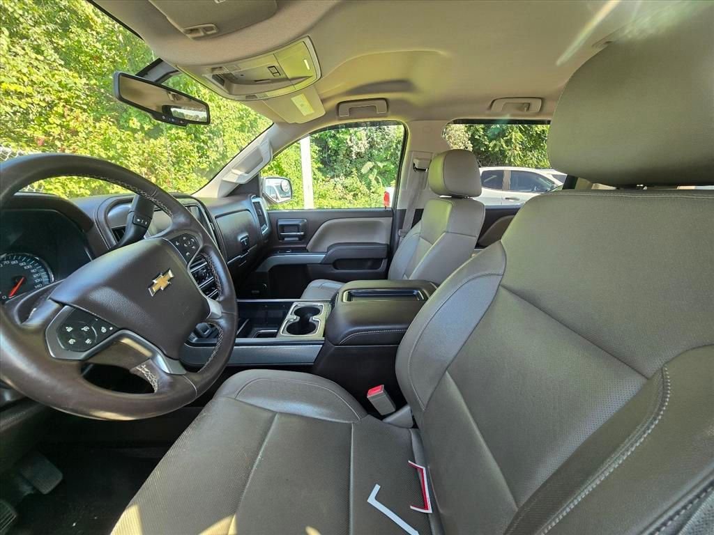 Used 2015 Red Chevrolet LTZ image 4