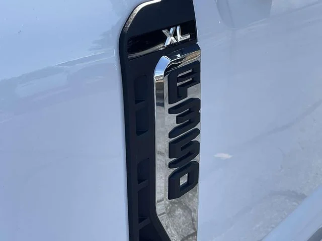 New 2026 Oxford White Ford XL image 7