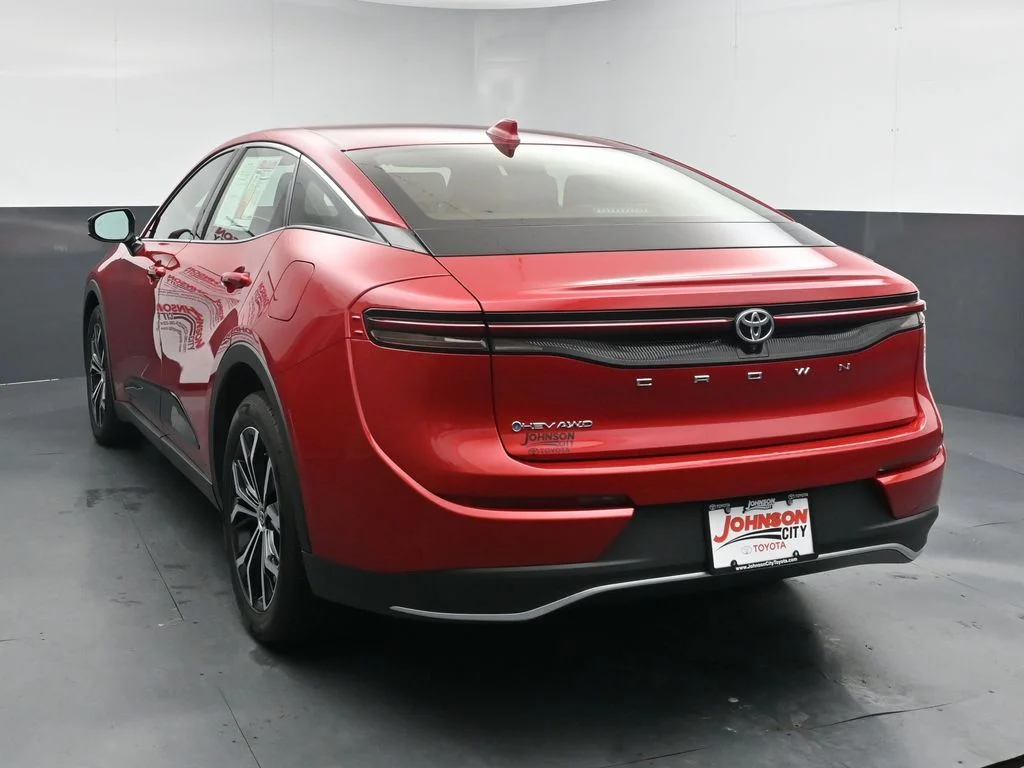 Used 2024 Red Toyota XLE image 5