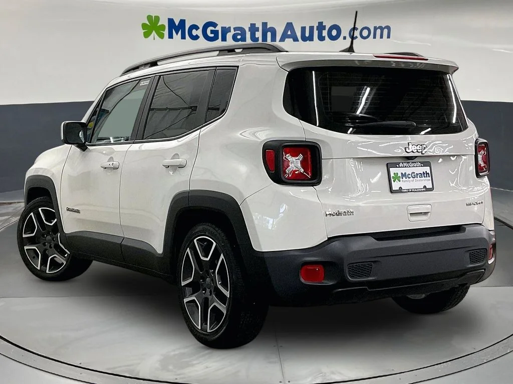 Used 2021 White Jeep Latitude image 3