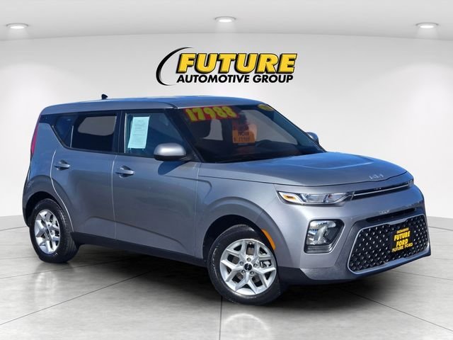 Used 2022 Gray Kia LX image 1