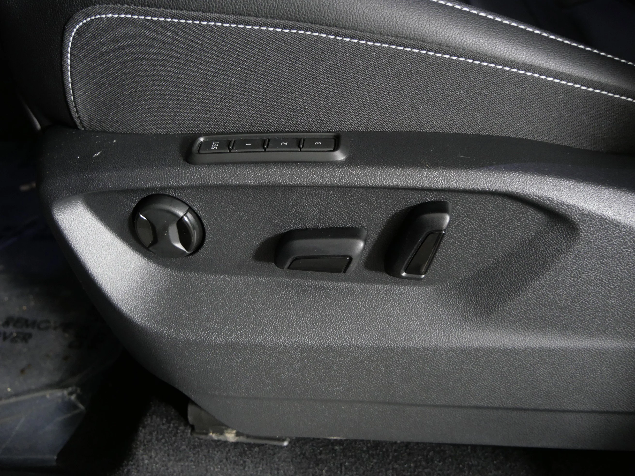 Used 2026  Volkswagen 2.0T SEL image 21