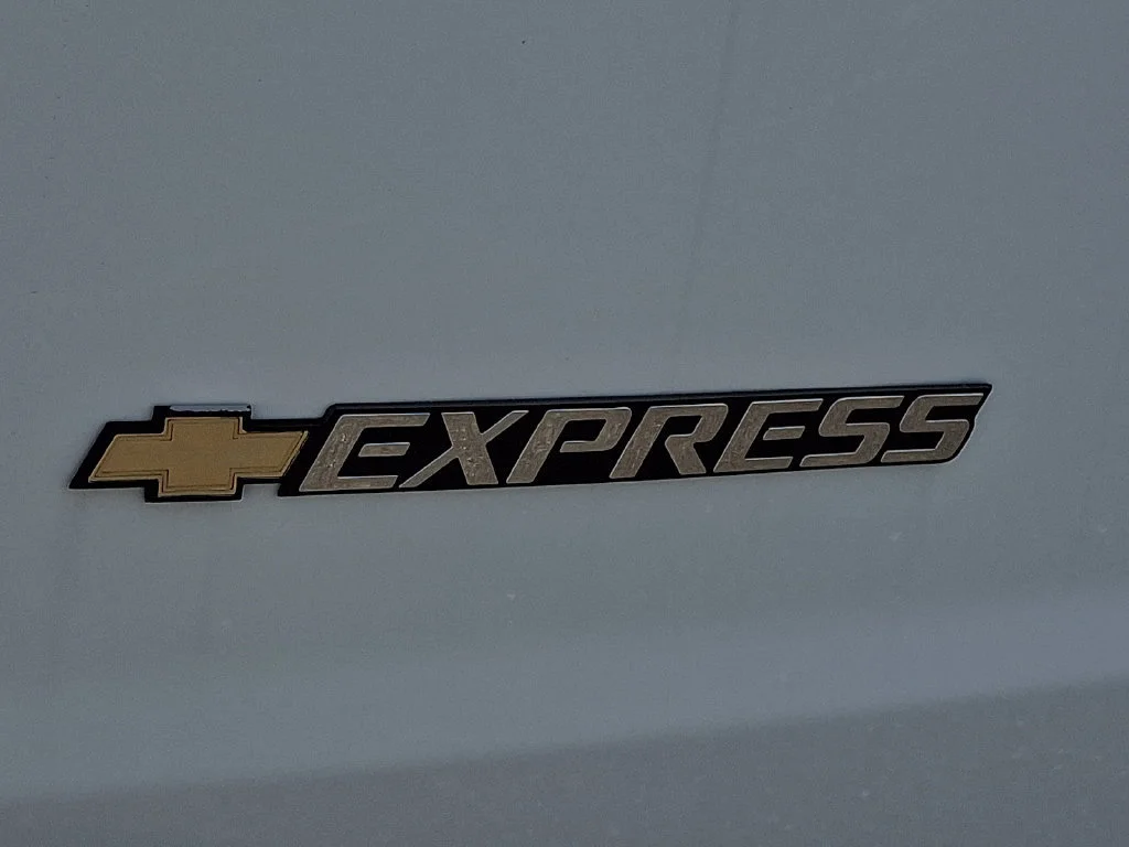New 2026 Summit White Chevrolet WT image 21