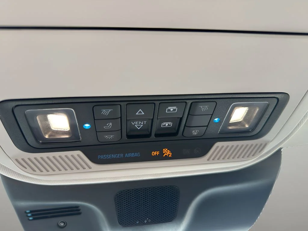 Used 2025 White Ford Active image 28