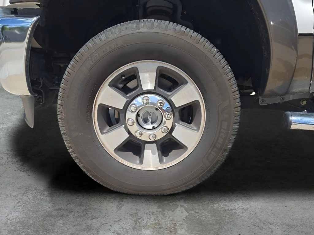 Used 2016 White Ford LARIAT image 40