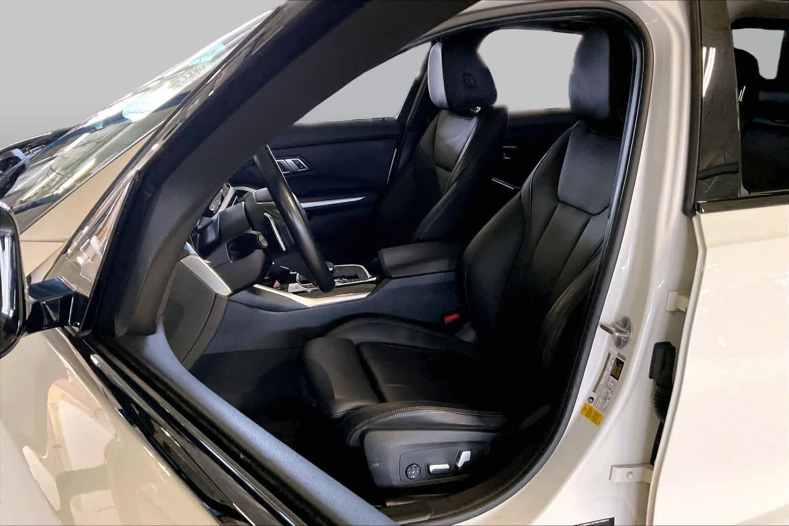 Used 2023 Alpine White BMW 330i image 7