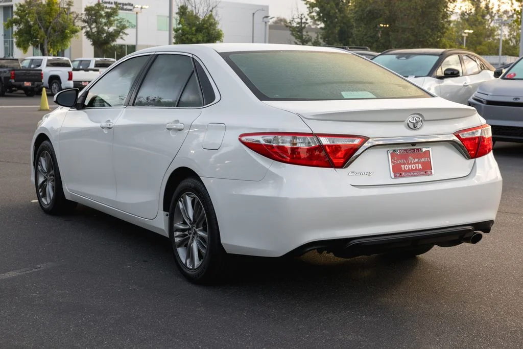 Used 2016 Blizzard Pearl Toyota SE image 7