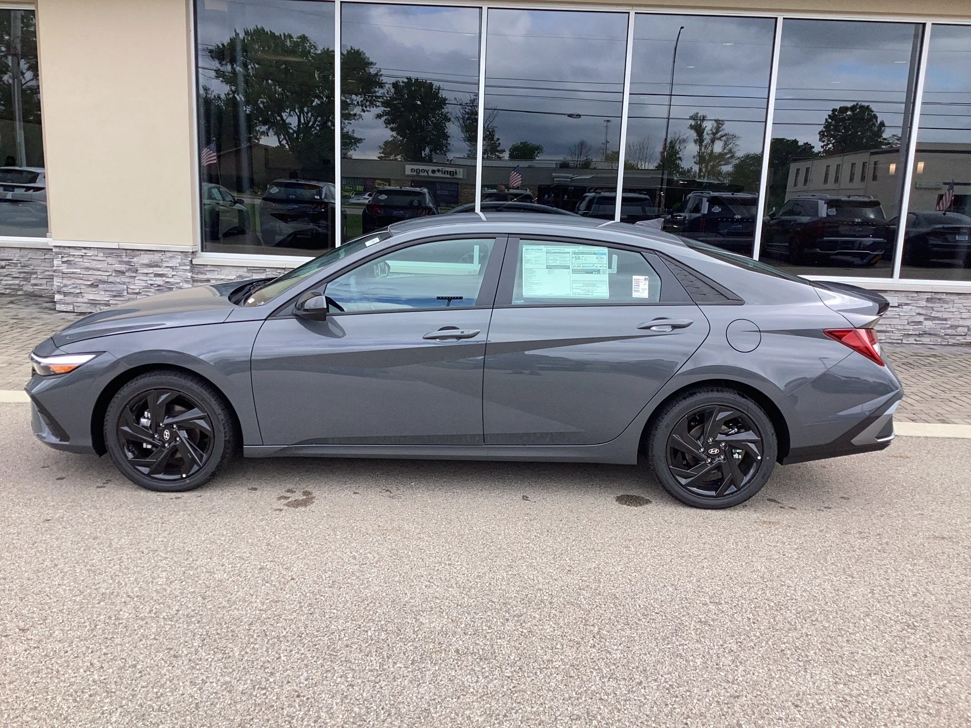 New 2026 Ecotronic Gray Pearl Hyundai SEL Sport image 2