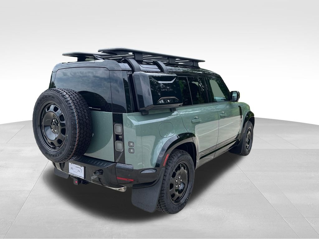 New 2026 Keswick Green Land Rover  image 6