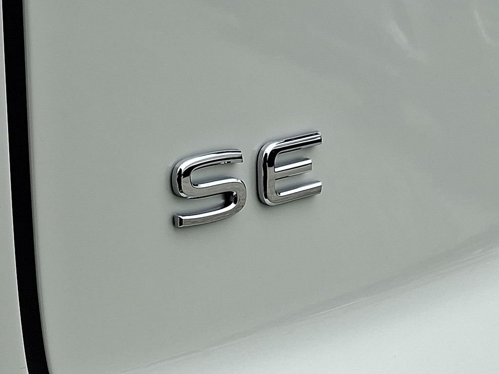 New 2026 White/off-white Volkswagen SE w/Technology image 12