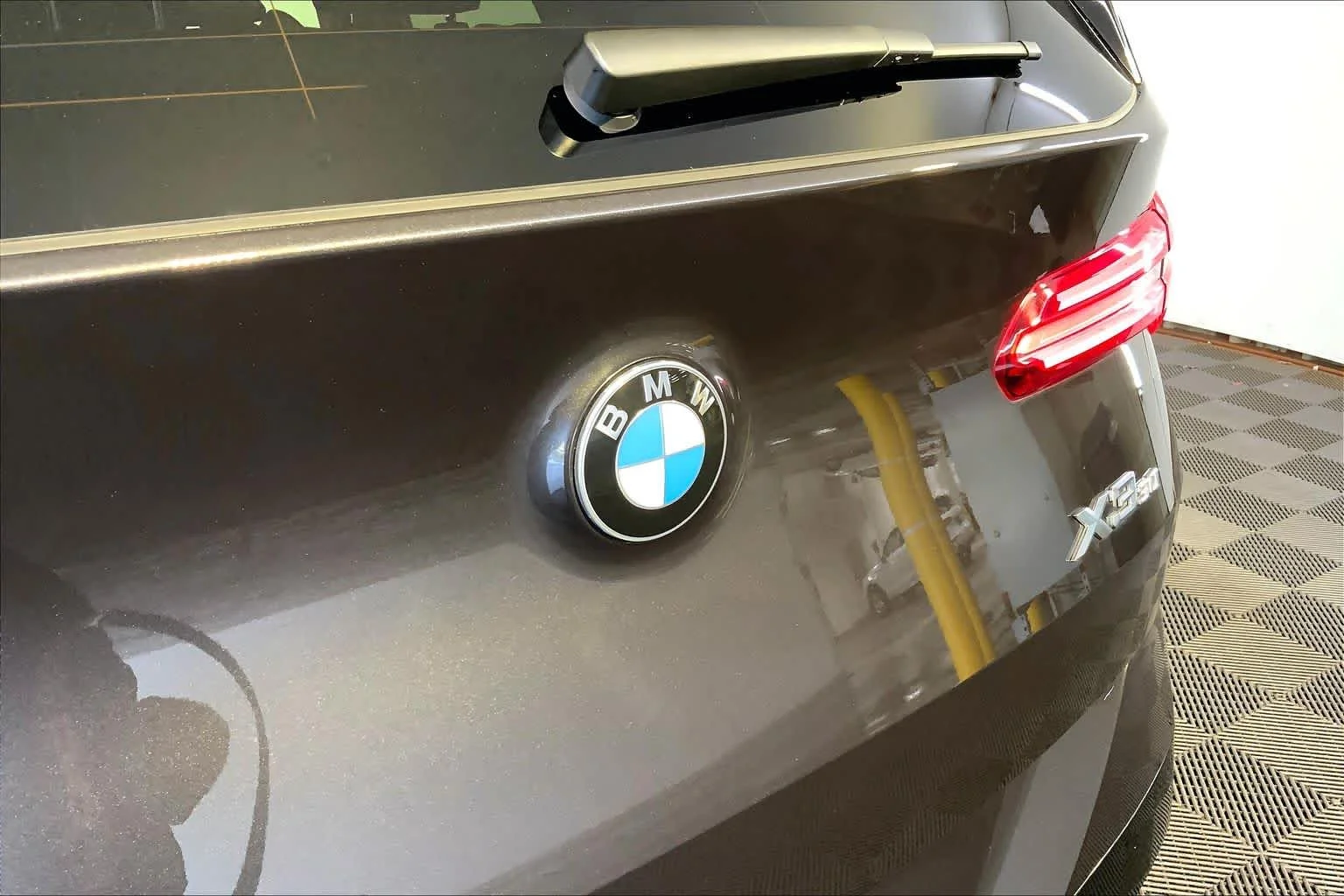 Used 2026 Dark Graphite Metallic BMW 30 xDrive image 33