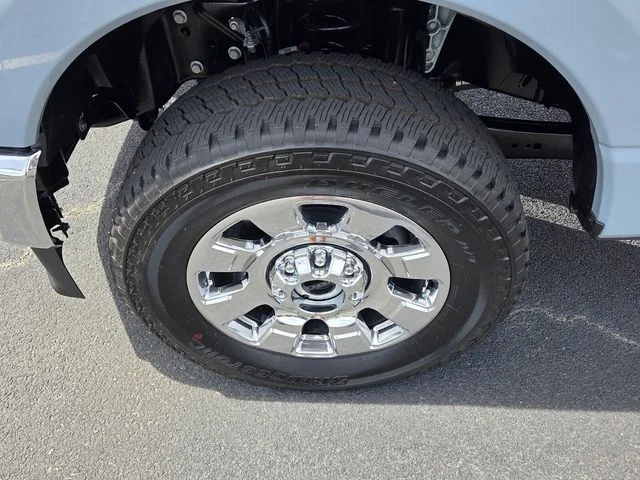 New 2026 Glacier Gray Metallic Tri-Coat Ford King Ranch image 10