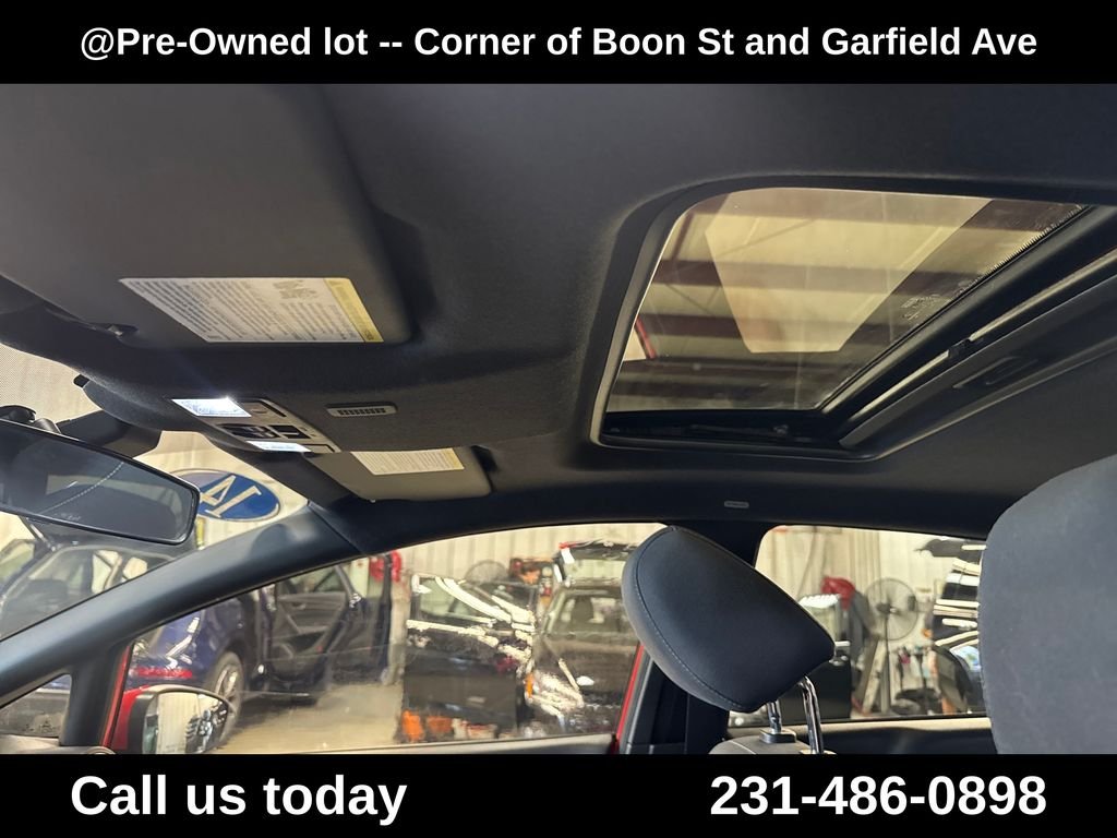 Used 2014 Red Ford ST image 13