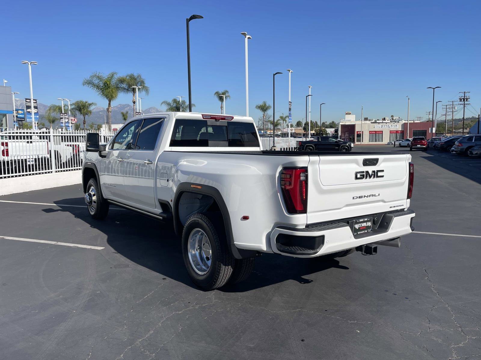 2026 GMC Sierra 3500HD Denali - Photo 7