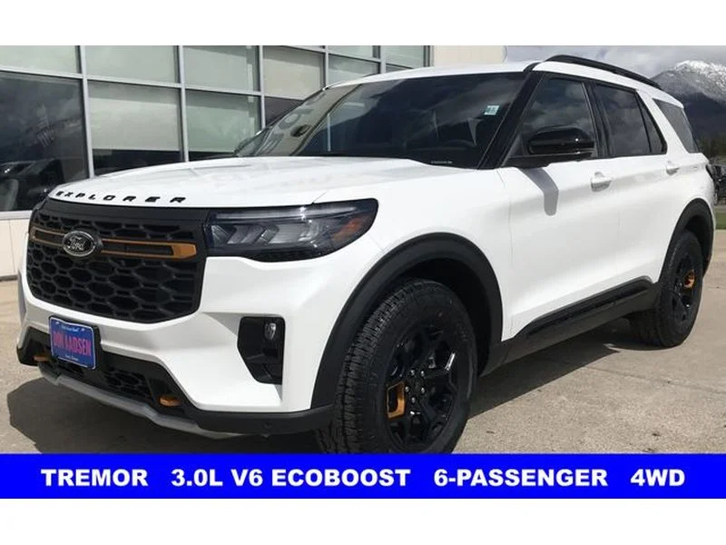 New 2026 Star White Metallic Tri-Coat Ford Tremor® image 3