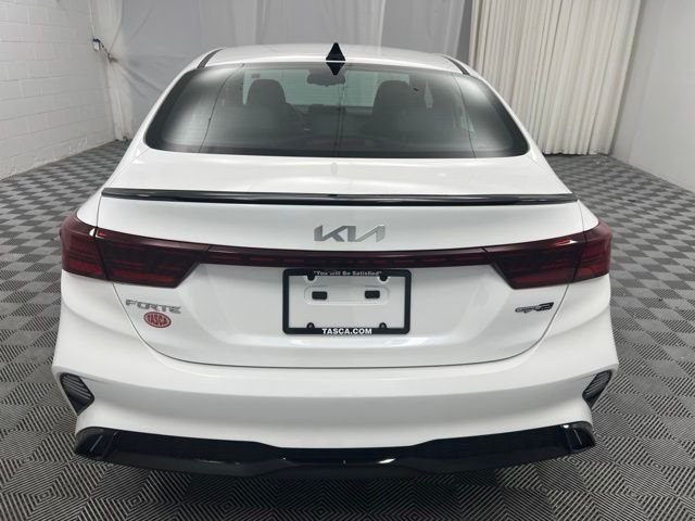 Used 2024 Snow White Pearl Kia GT-Line image 7