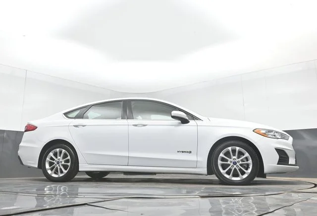 Used 2019 Oxford White Ford SE image 46