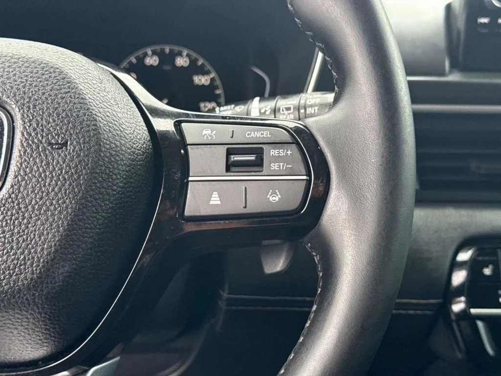 Used 2023  Honda Touring image 11